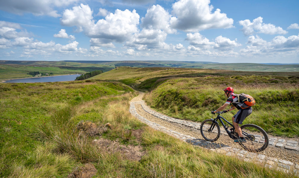 Mountain biker on the Pennine Bridleway